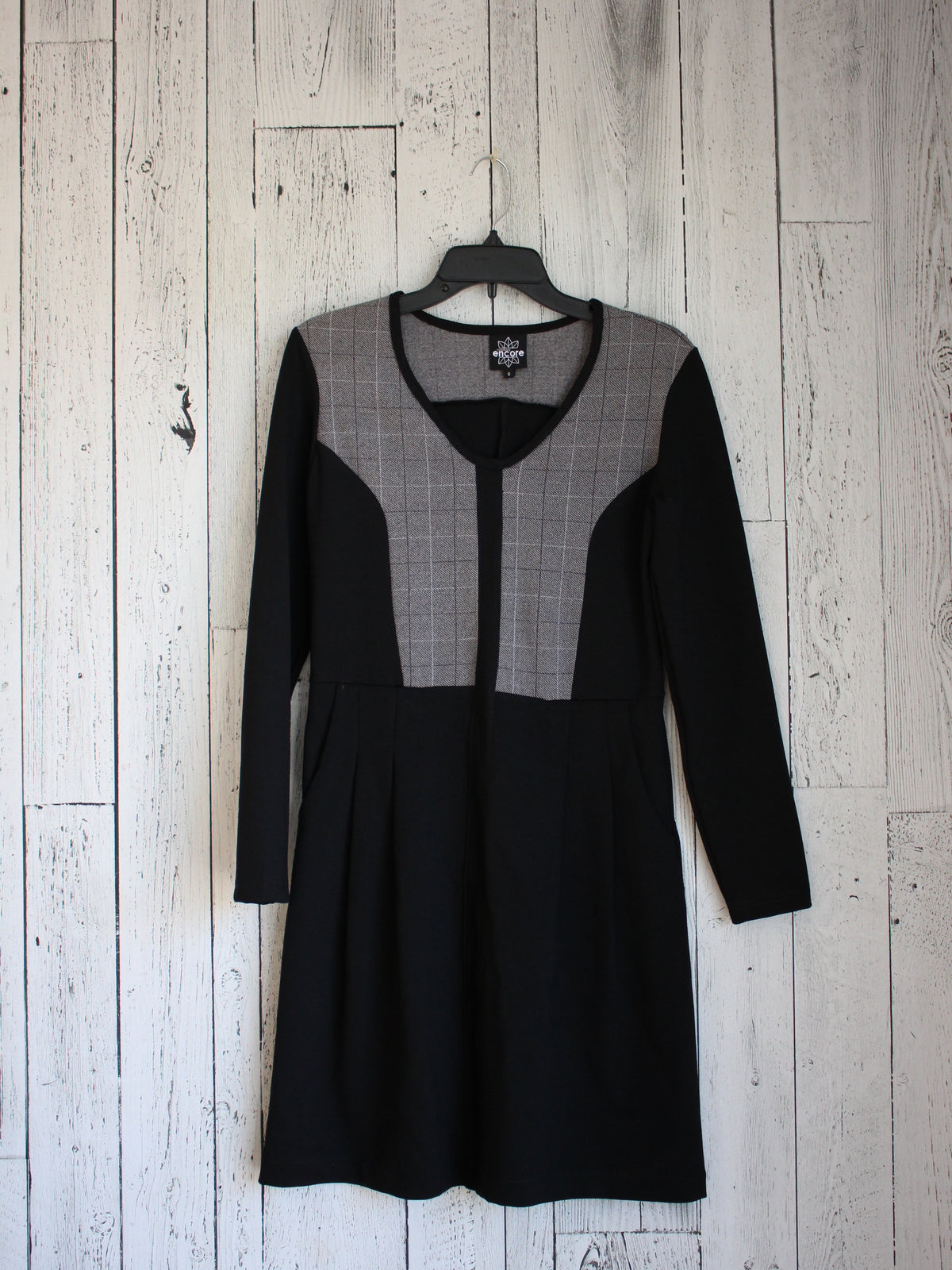 Robe Laurier noir Sample