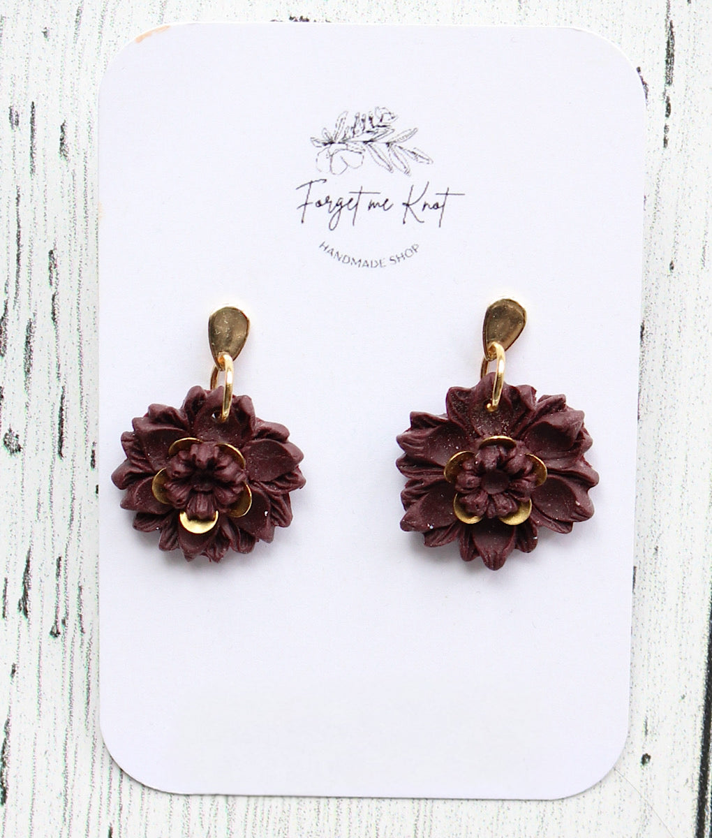 Wood and flowered square earrings