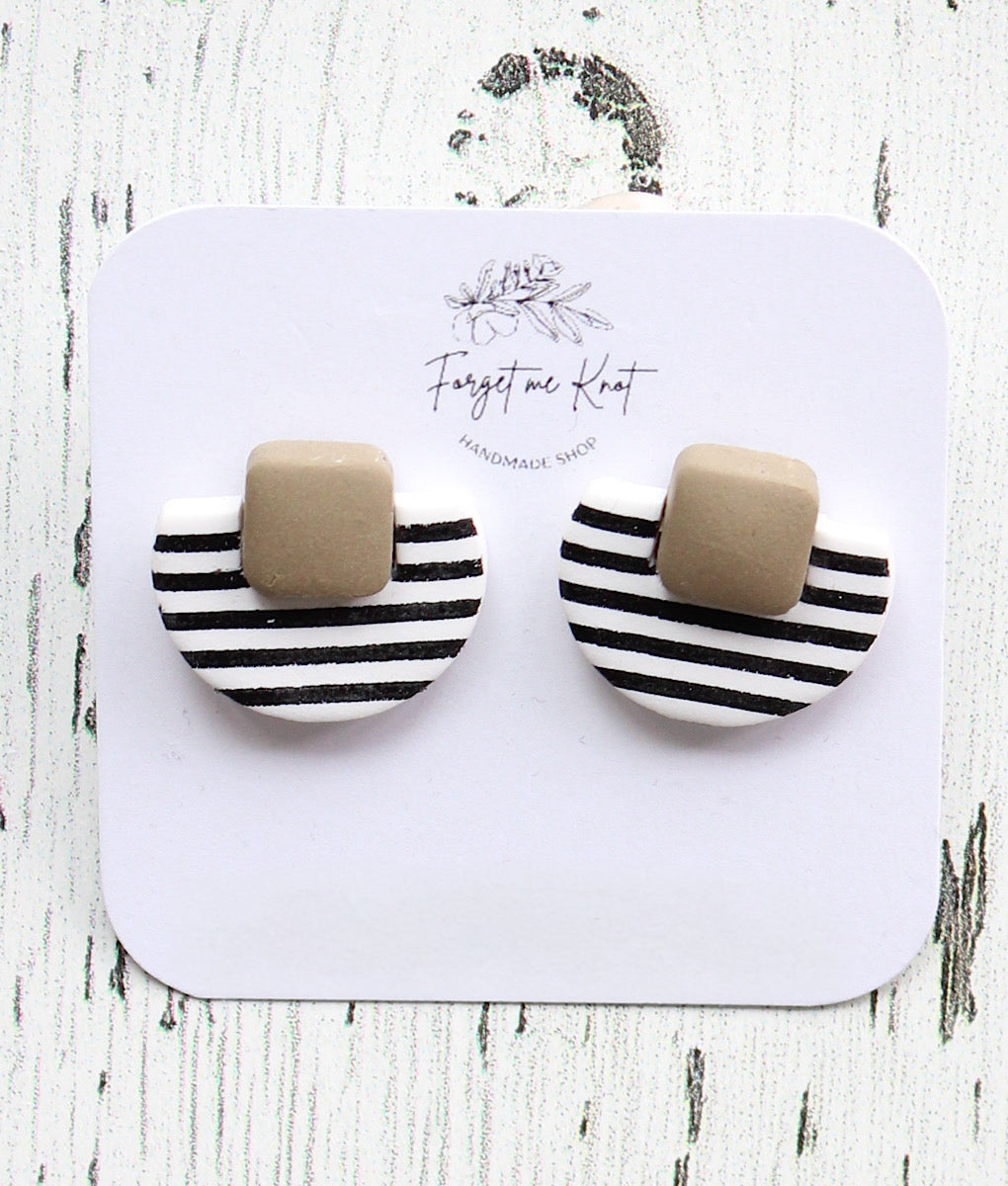 Boucles d’oreilles à pins rayées