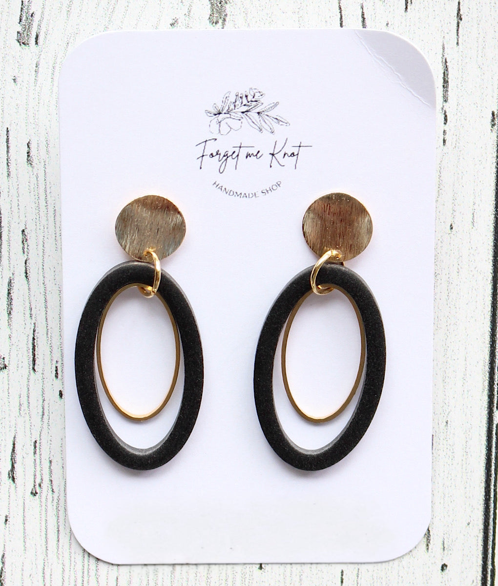 Wood and flowered square earrings