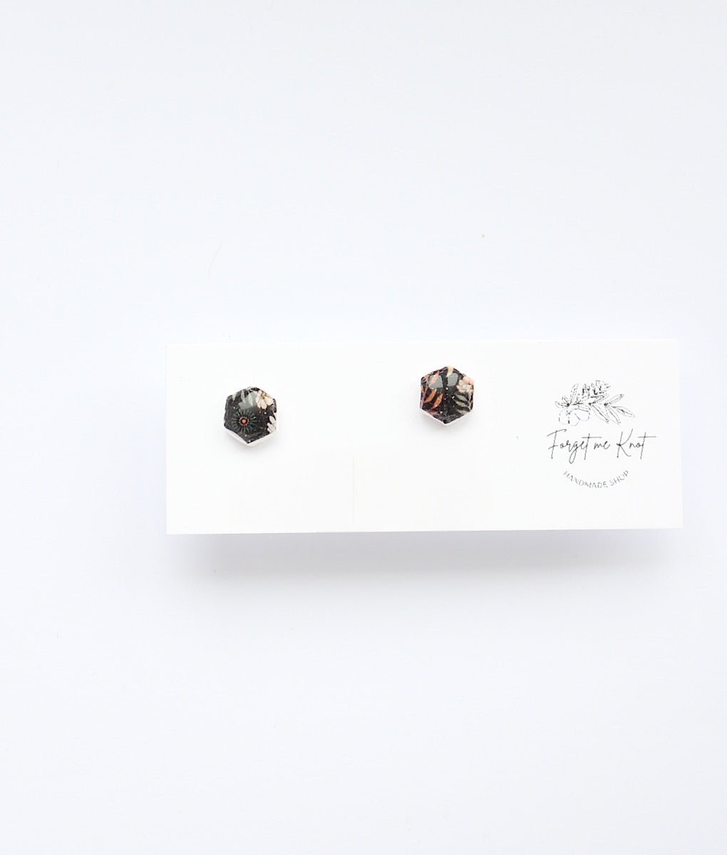 Boucles d’oreilles hexagones noir fleuris