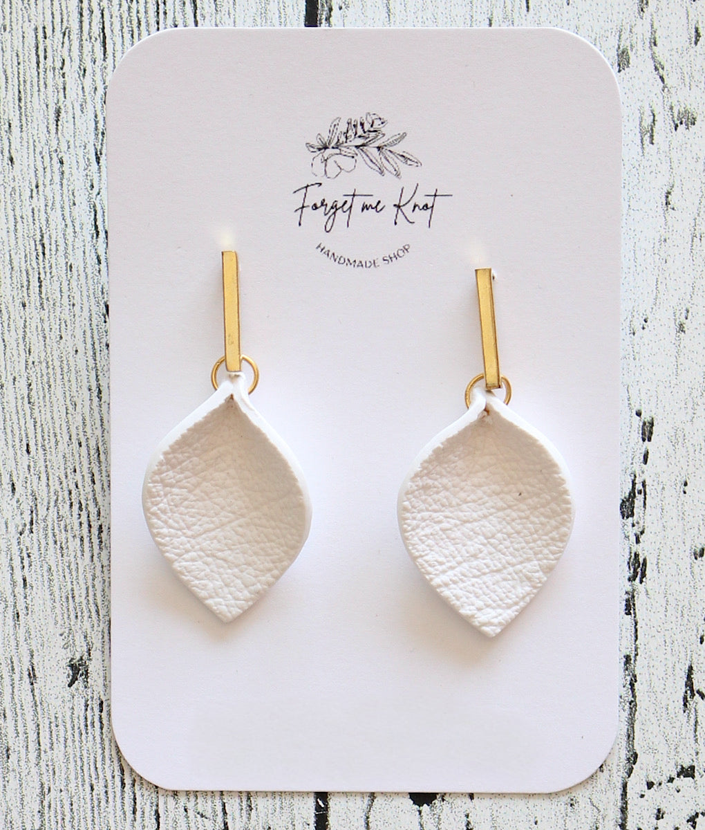 Wood and flowered square earrings