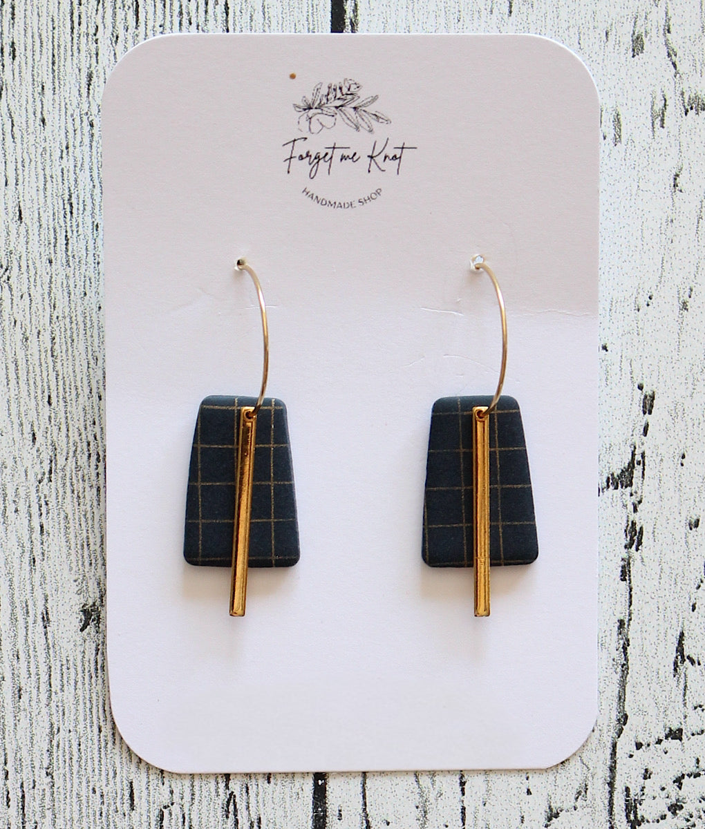 Wood and flowered square earrings