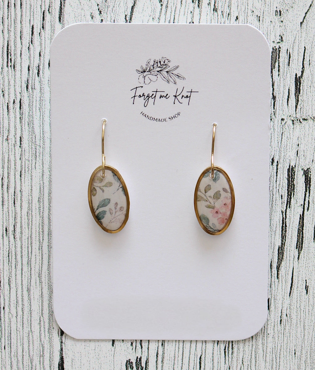 Boucles d’oreilles ovales florales