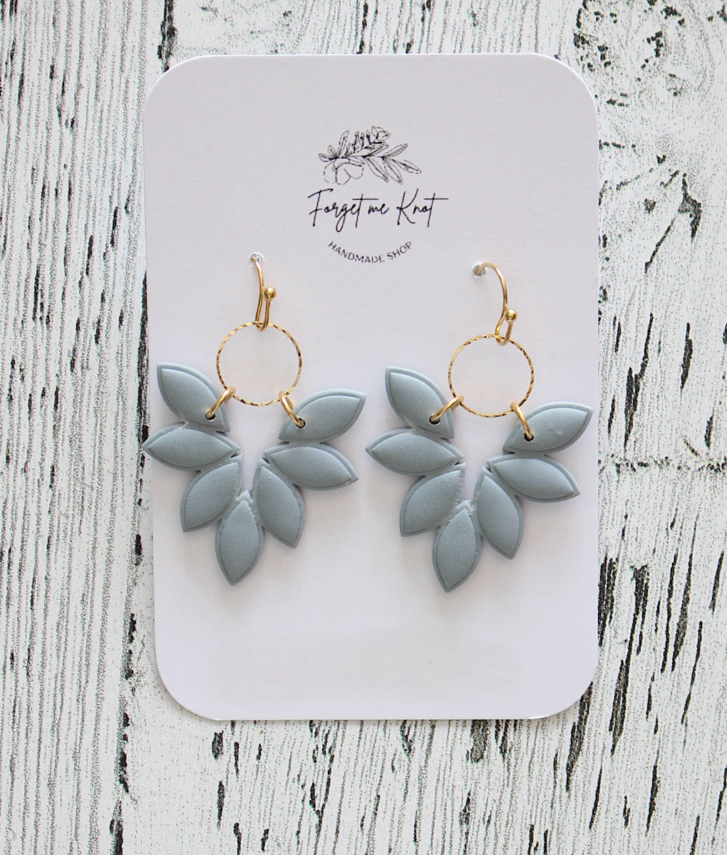 Boucles d’oreilles meadow pétales bleu